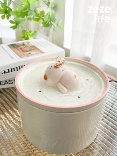 Piggy Cat Water Fountain