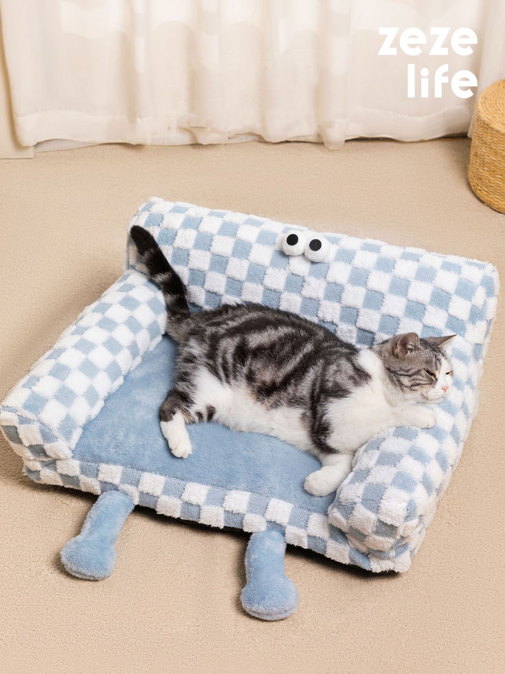 Big-eyed Blue and White Checkered Cat Couch